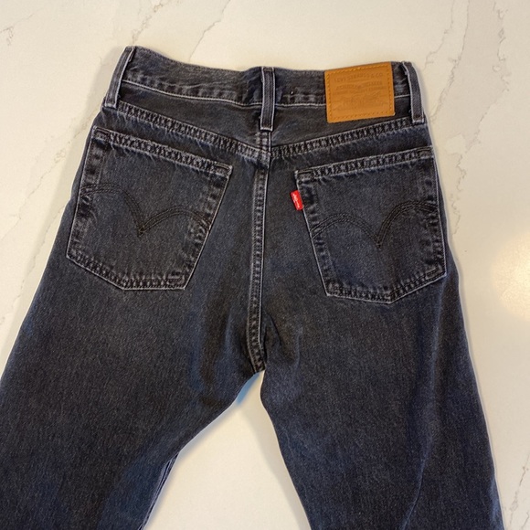 Levi’s faded black distressed jeans - Picture 2 of 5
